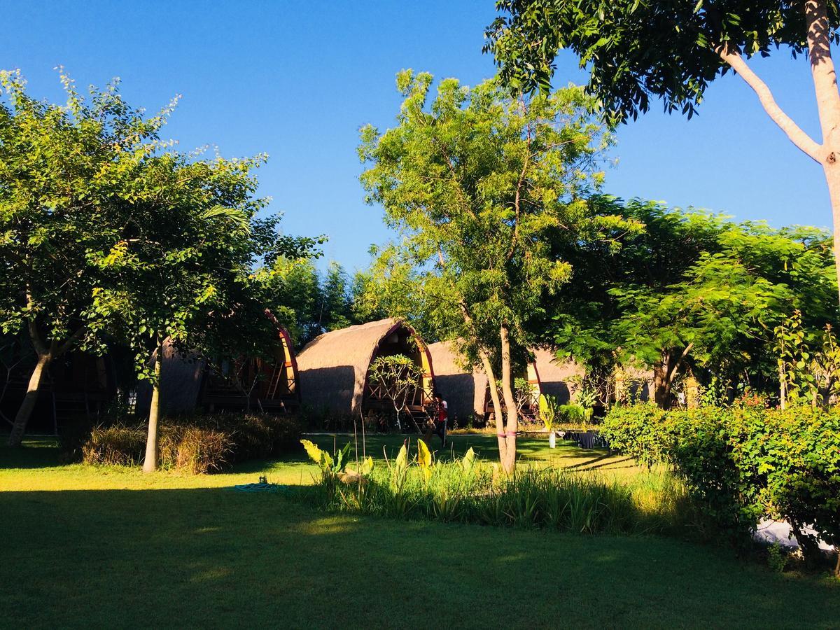 Ekas Breaks Hotel Luaran gambar